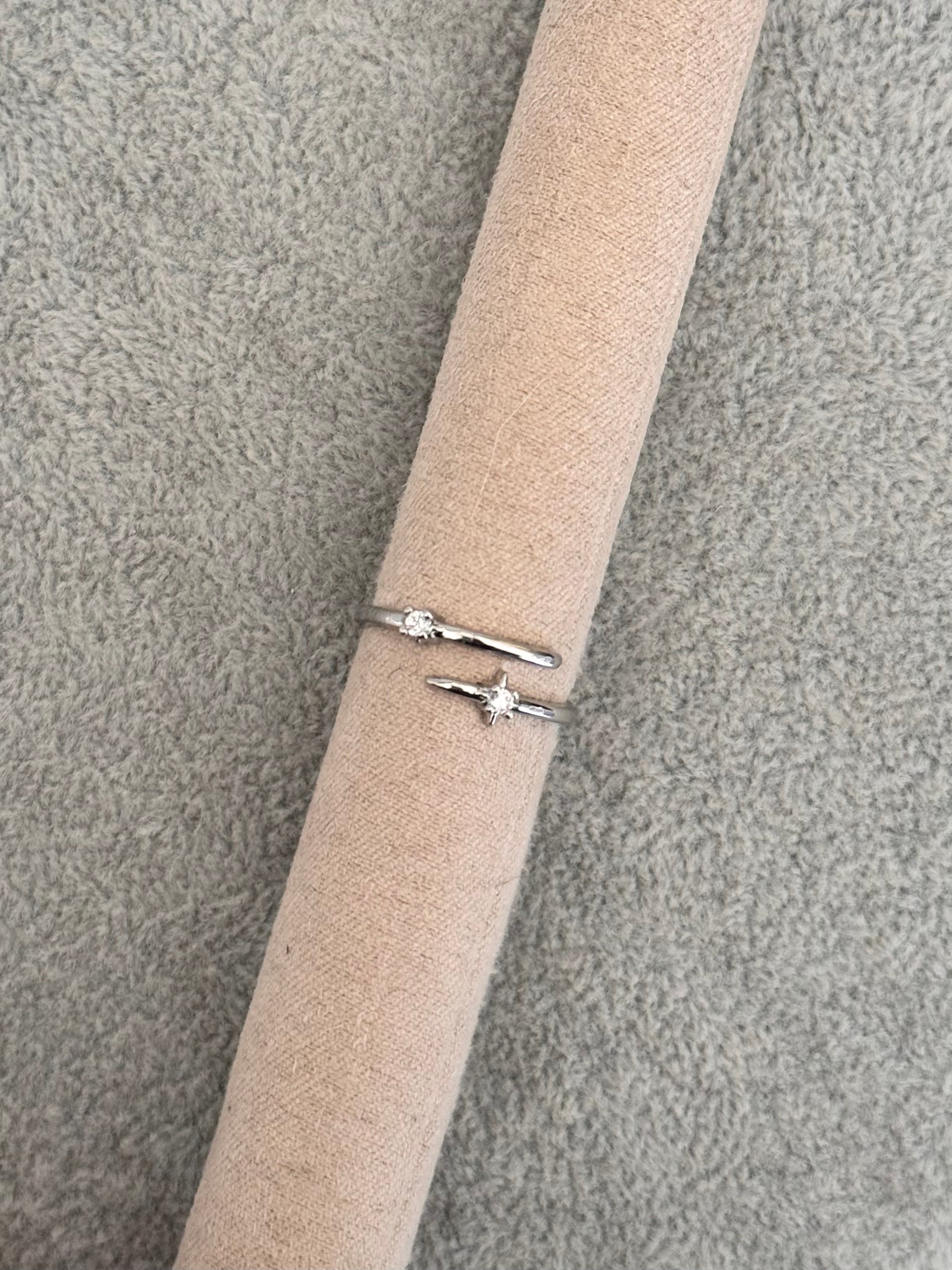 Anillo plateado