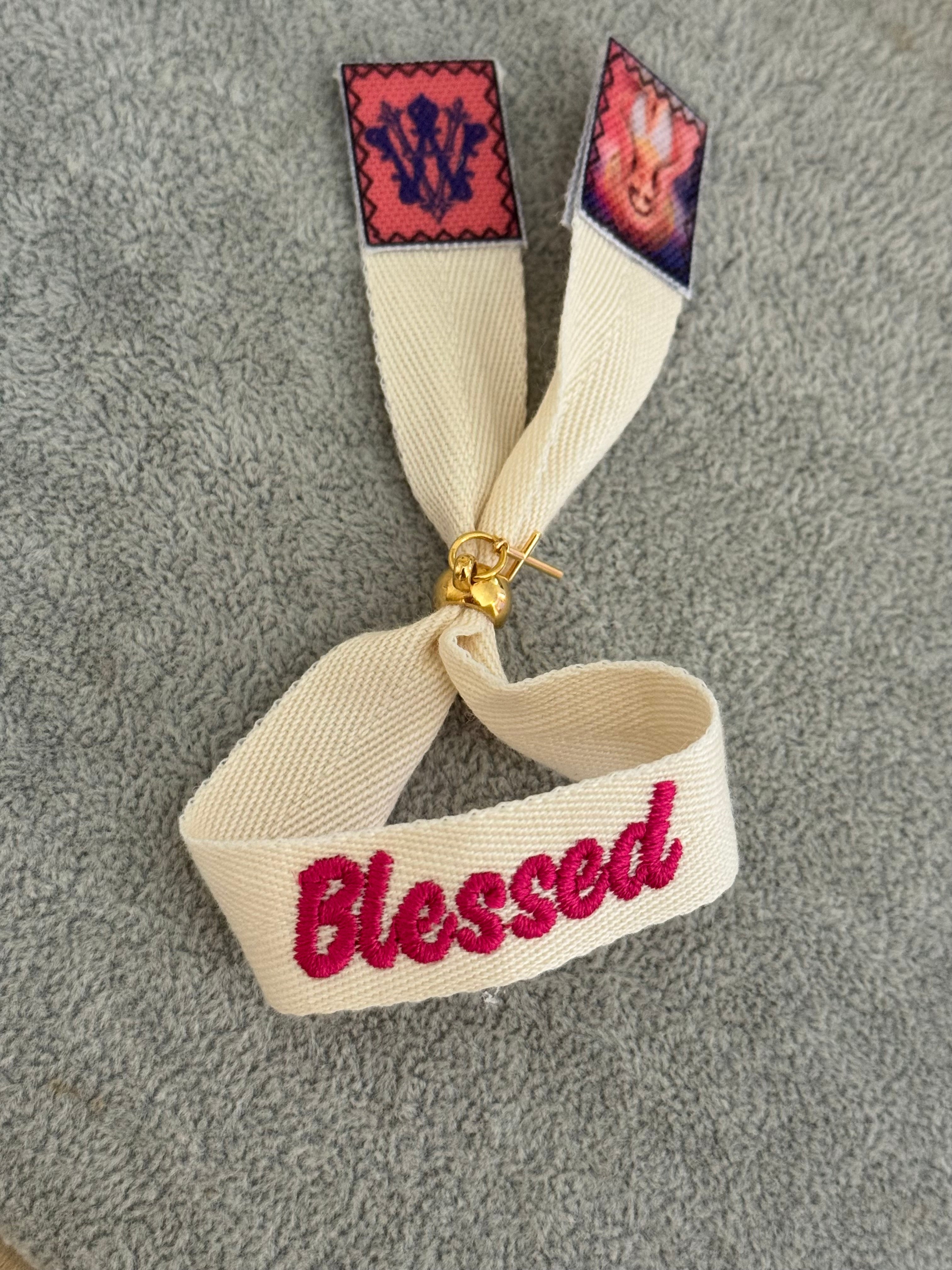 Pulsera Bordada de hilo Virgen la Milagrosa