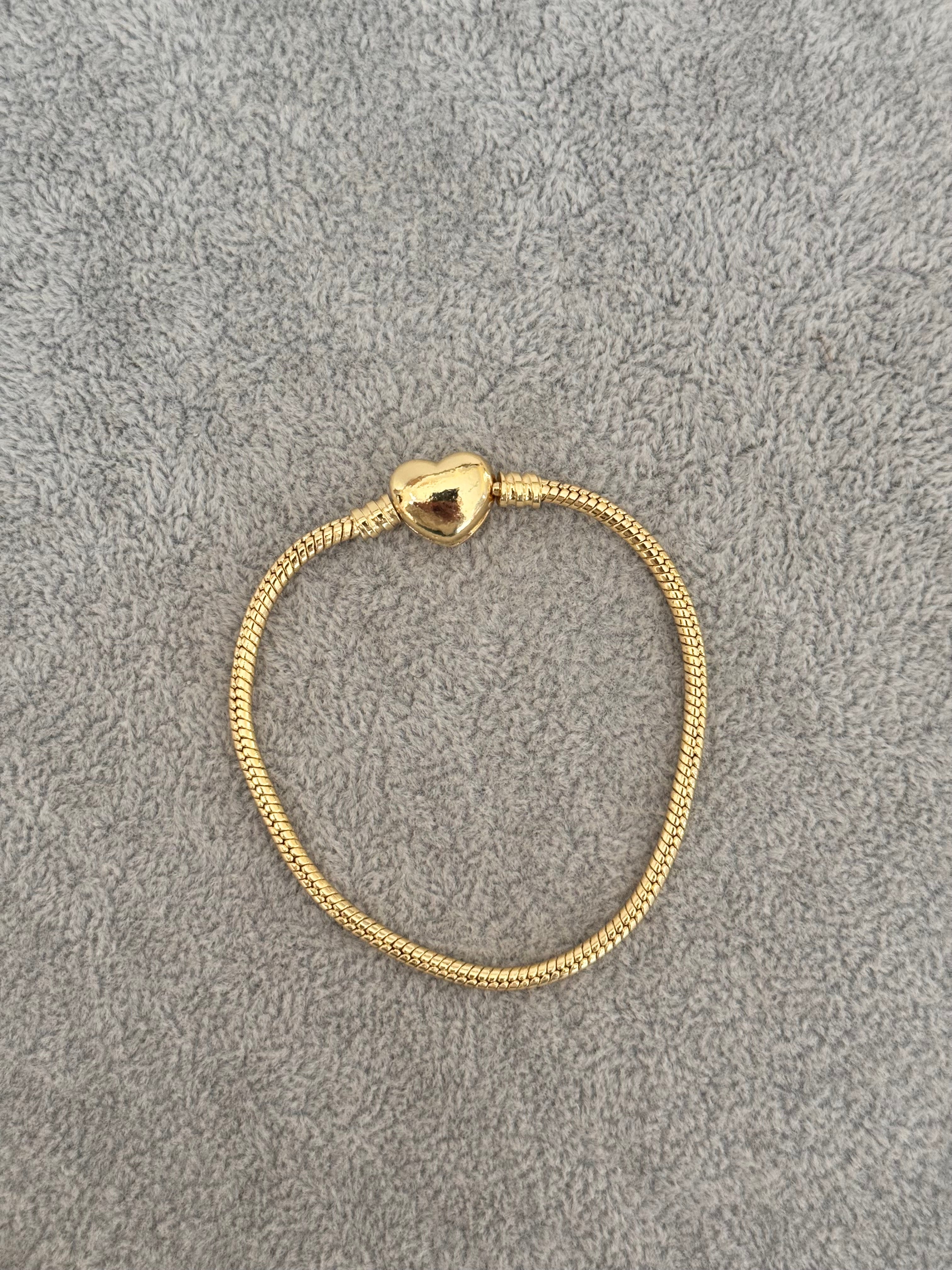 Pulsera tipo Pandora de Corazón