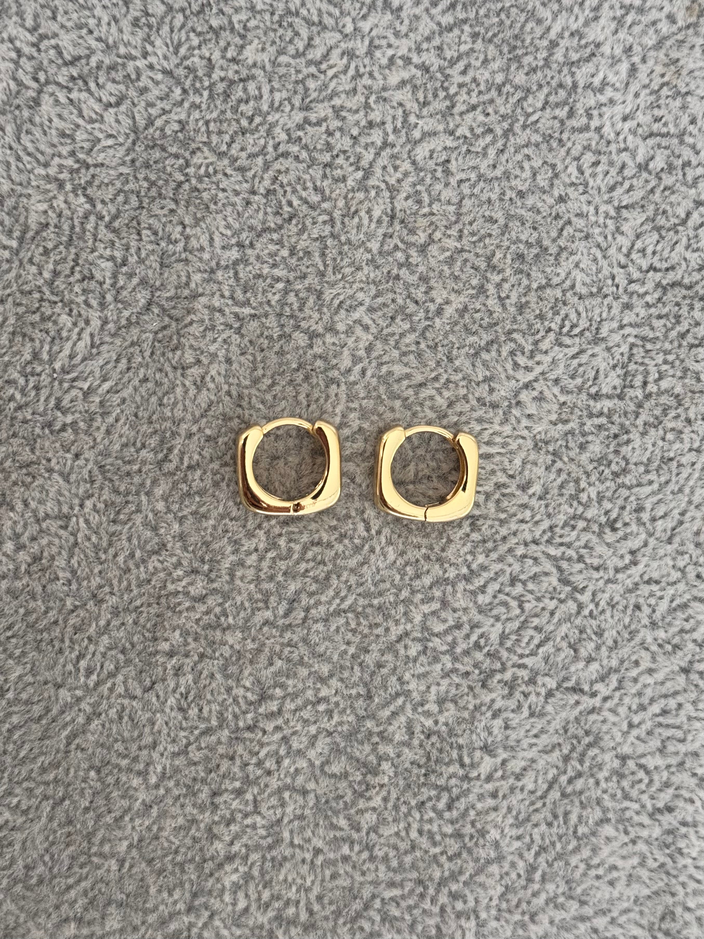 Argollas lisas cuadradas