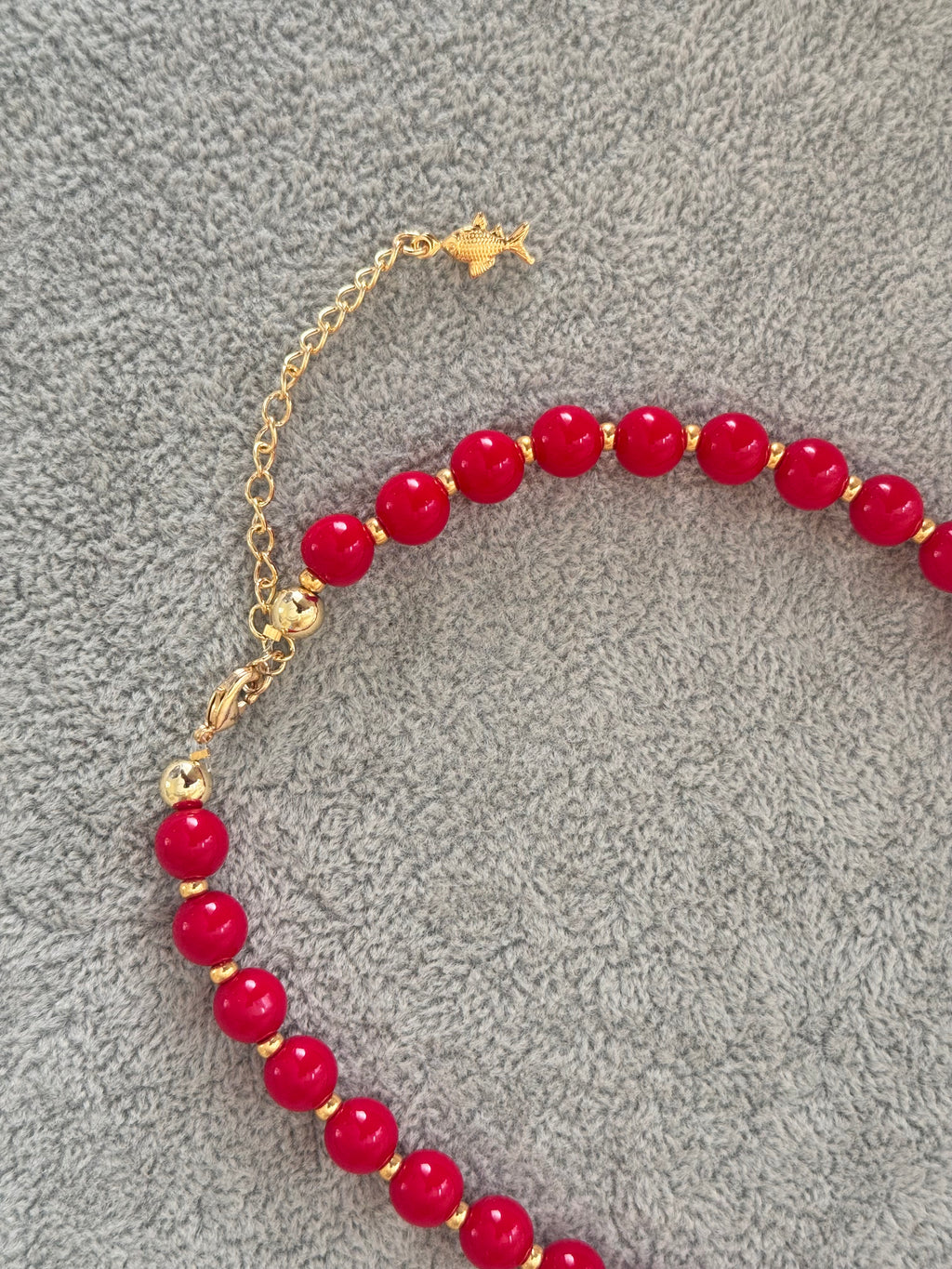 Collar de Pepas rojas