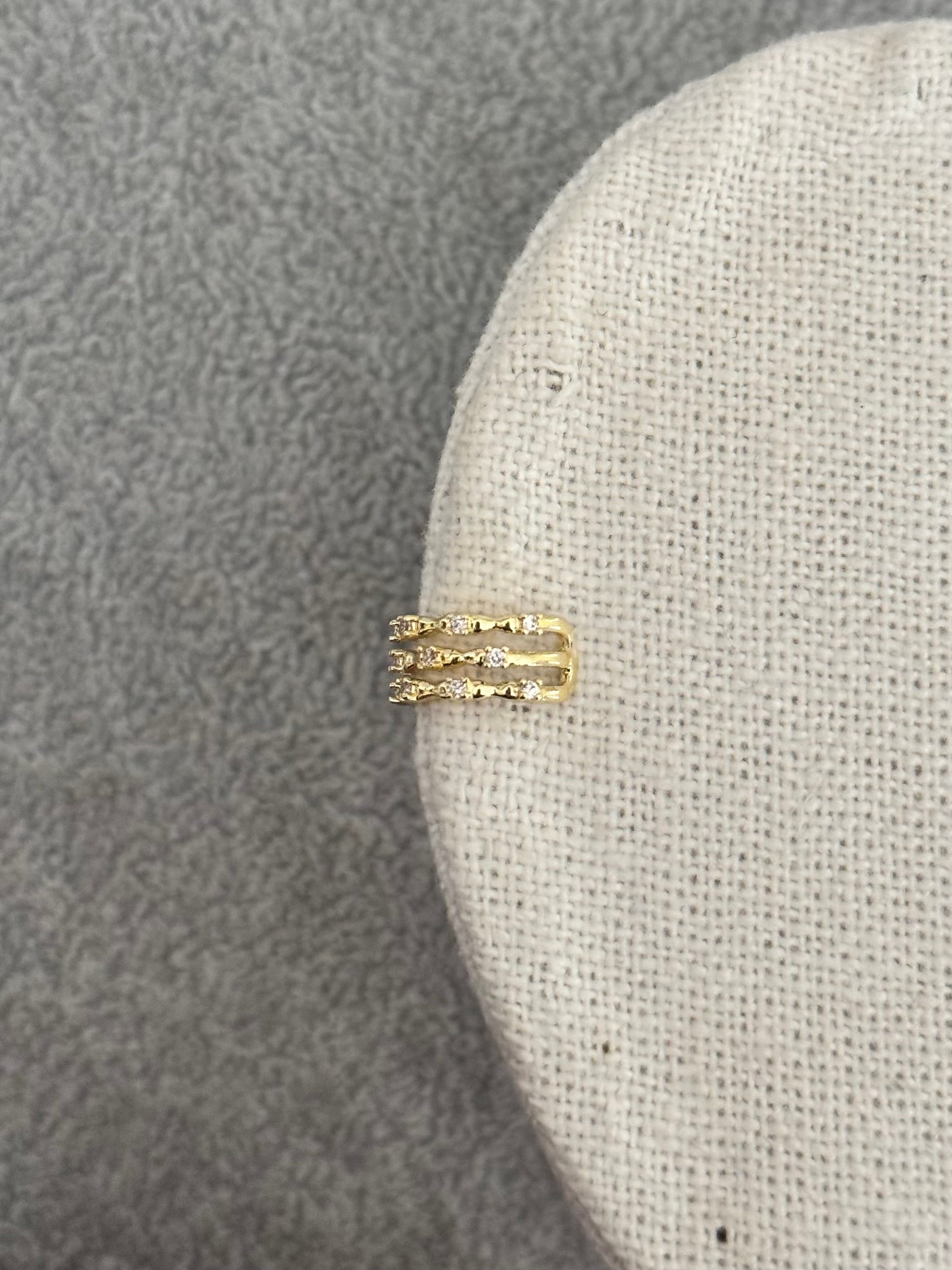 Earcuff