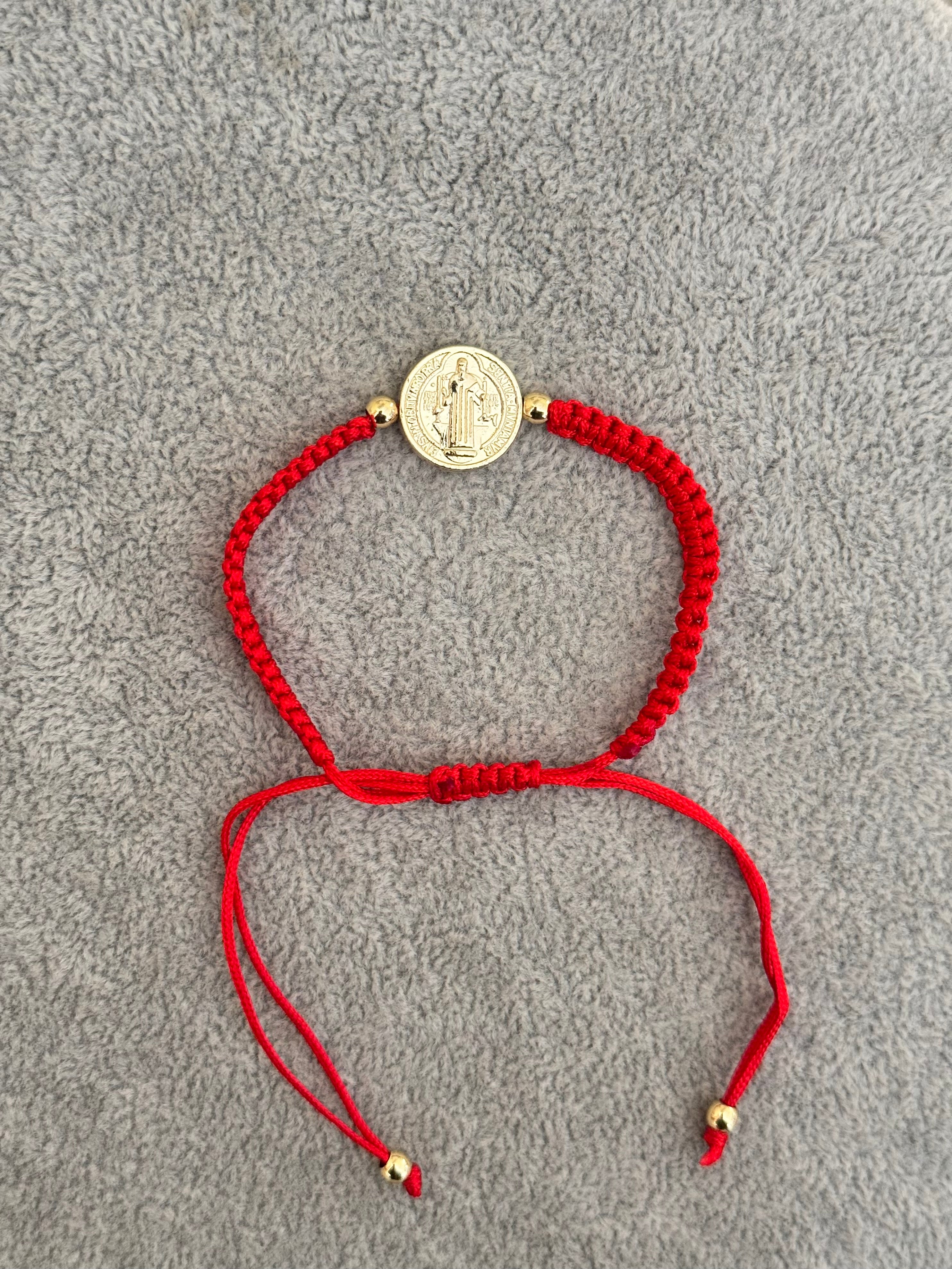 Hilo rojo san Benito