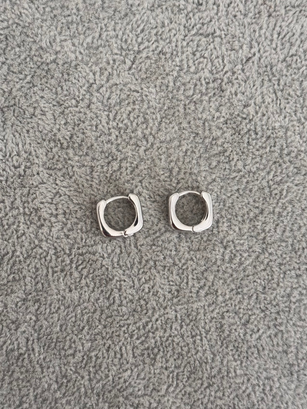 Argollas lisas Cuadradas