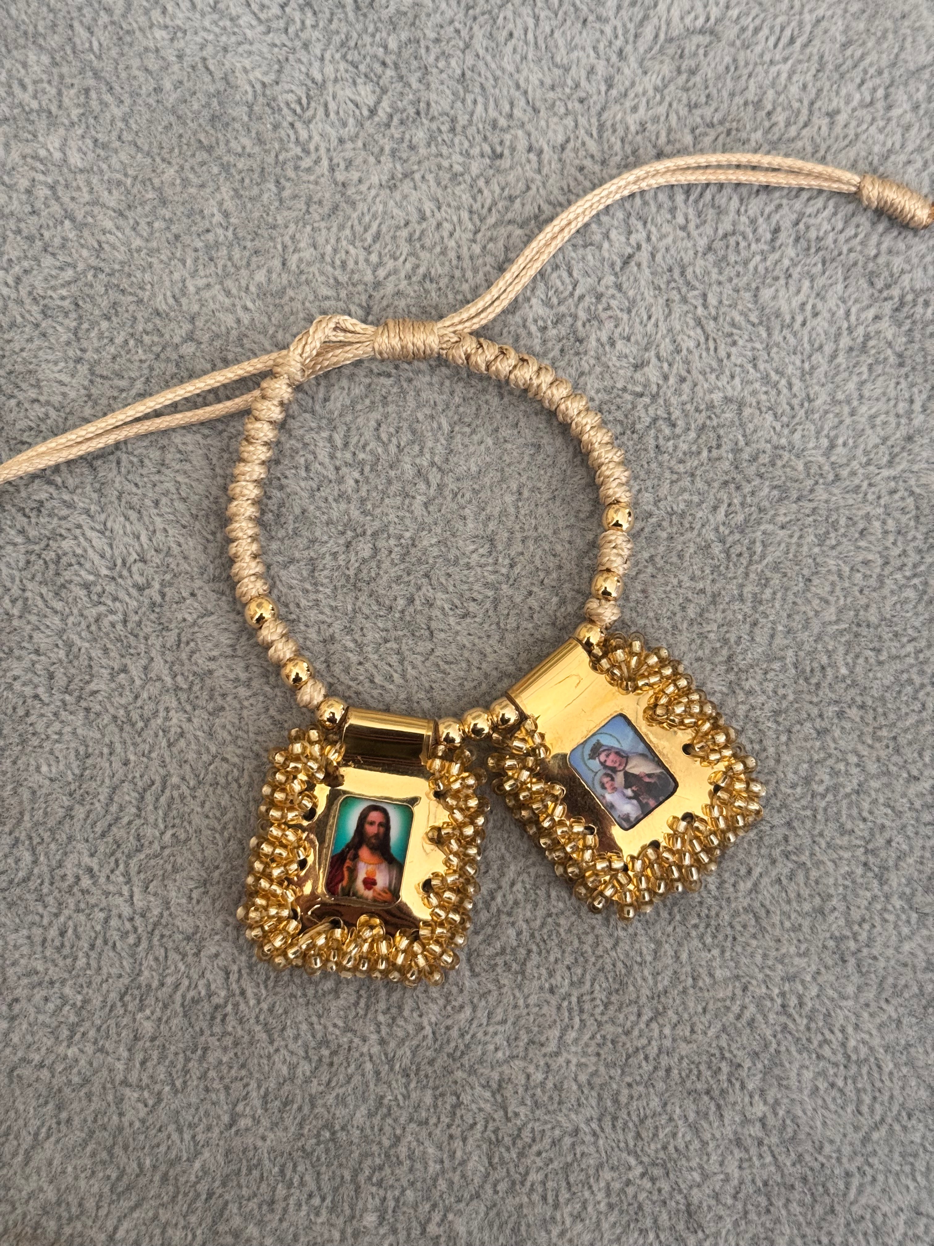 Pulsera Escapulario Bordado