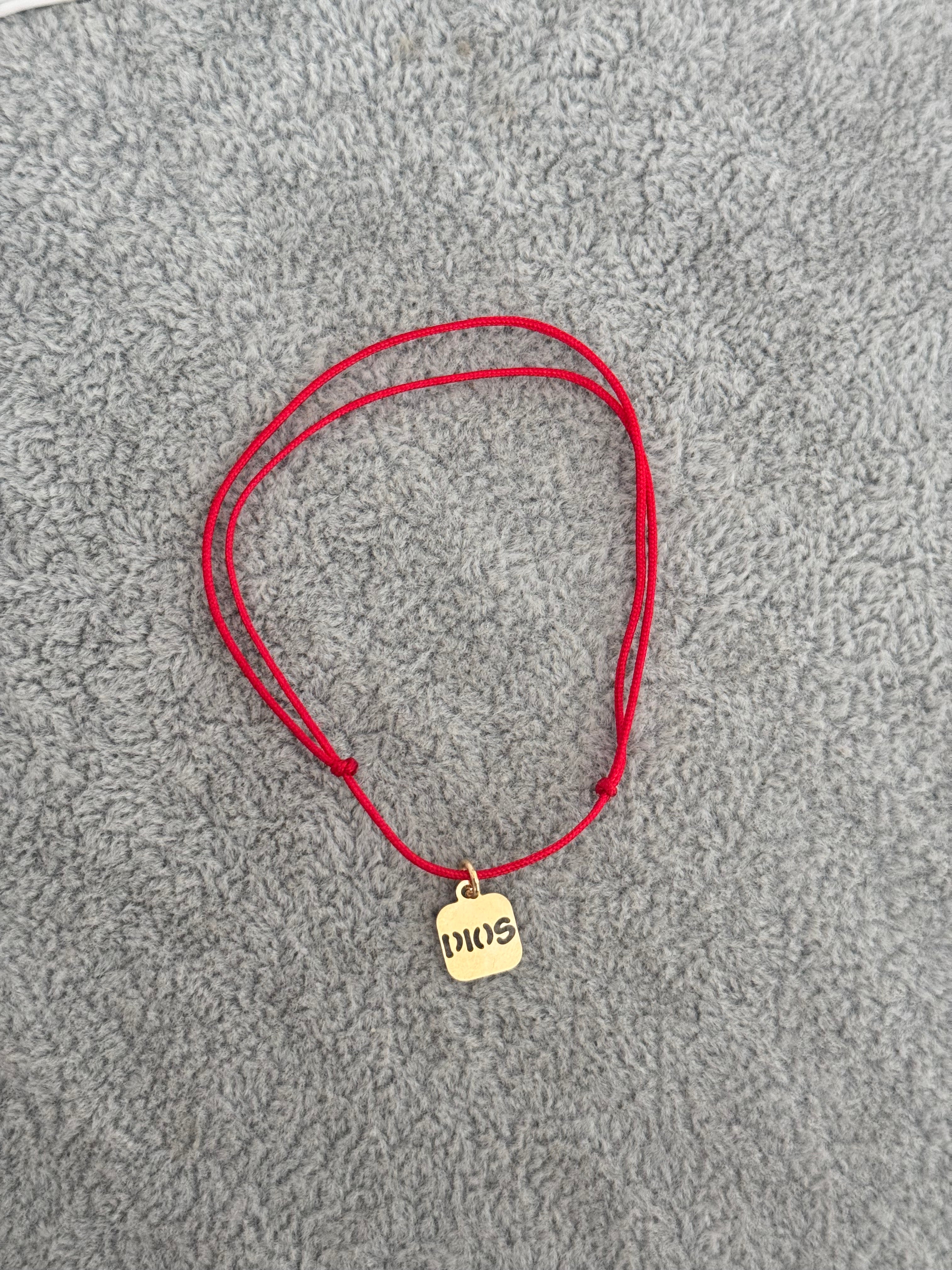 Hilitos rojos