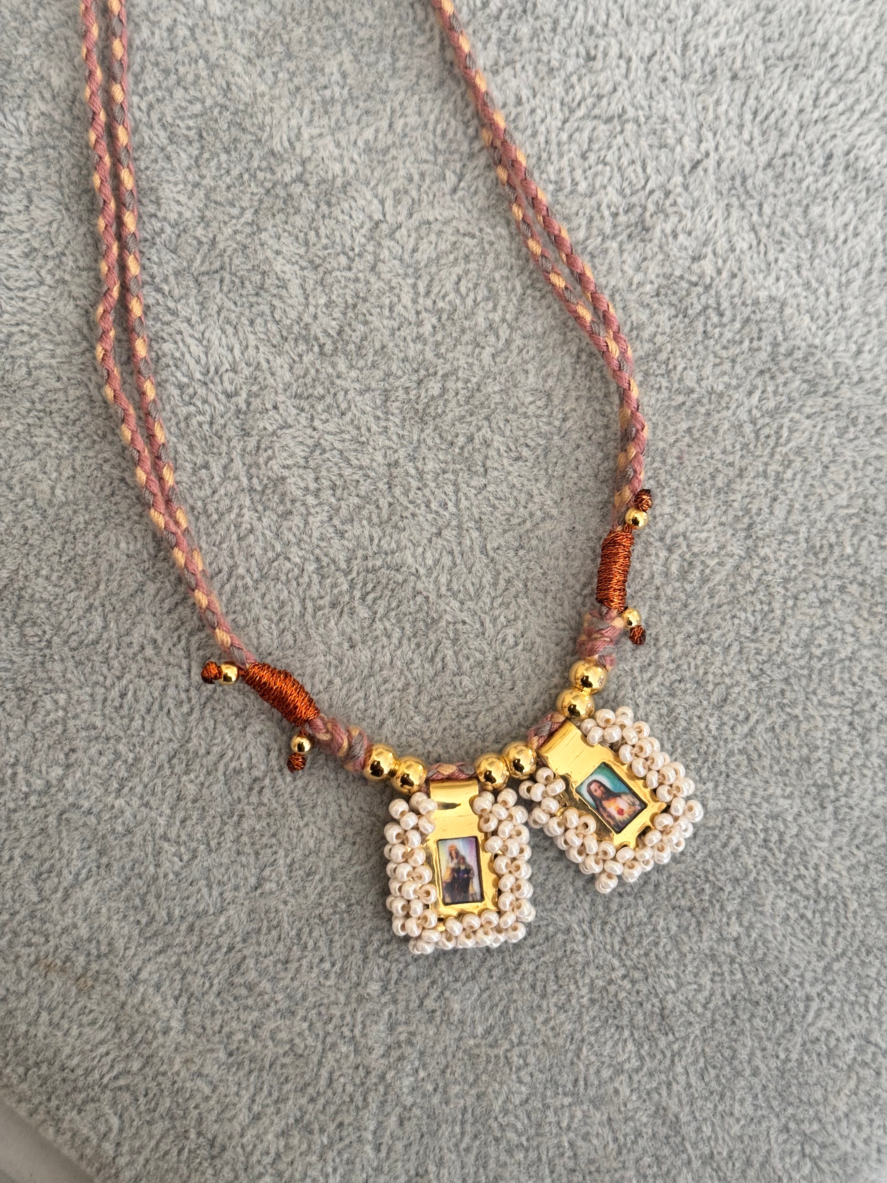 Collar Escapulario Bordado