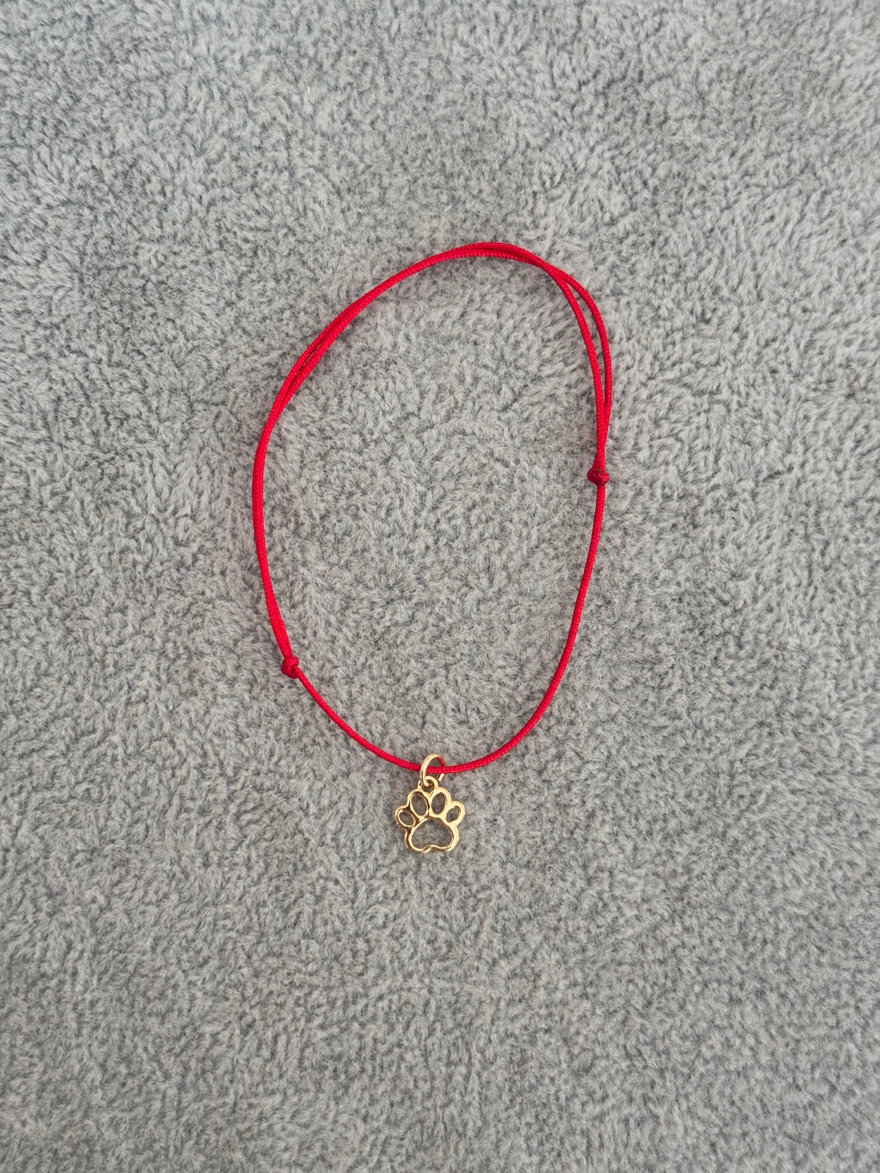 Hilitos rojos
