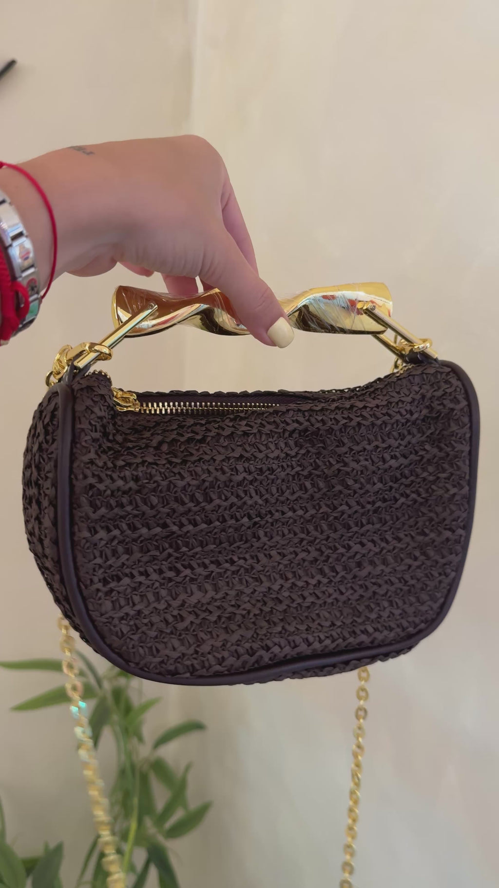 Bolso trenzado marrón